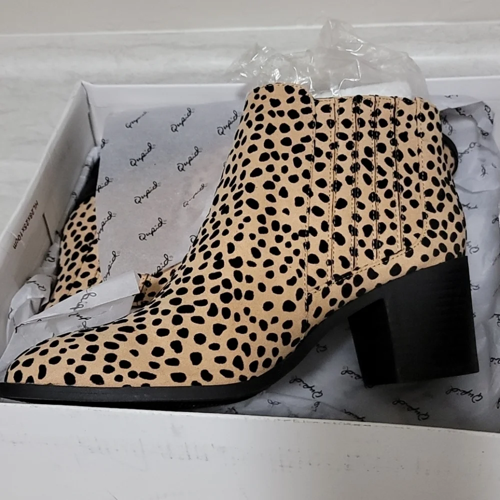 Qupid Animal Print Booties - Picture 2 of 3